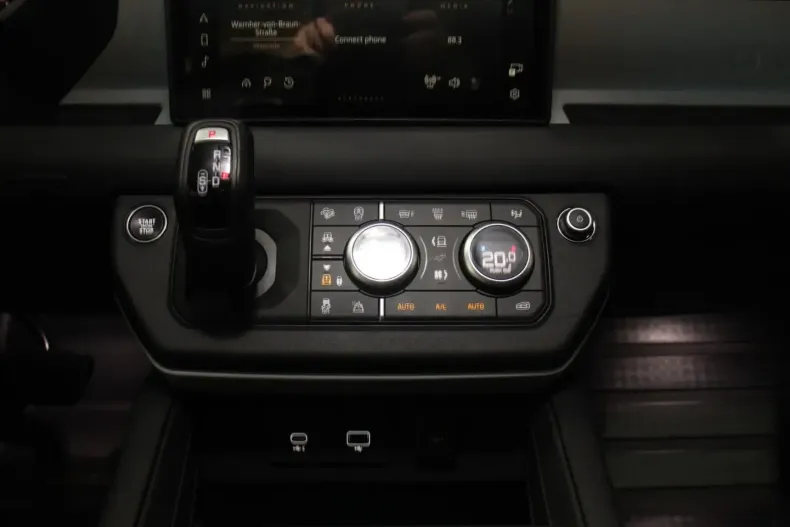 Land Rover Defender din 2024 cu 47.000 km - oferta LAN152624 - foto 7