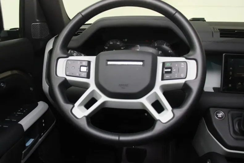 Land Rover Defender din 2024 cu 47.000 km - oferta LAN152624 - foto 17