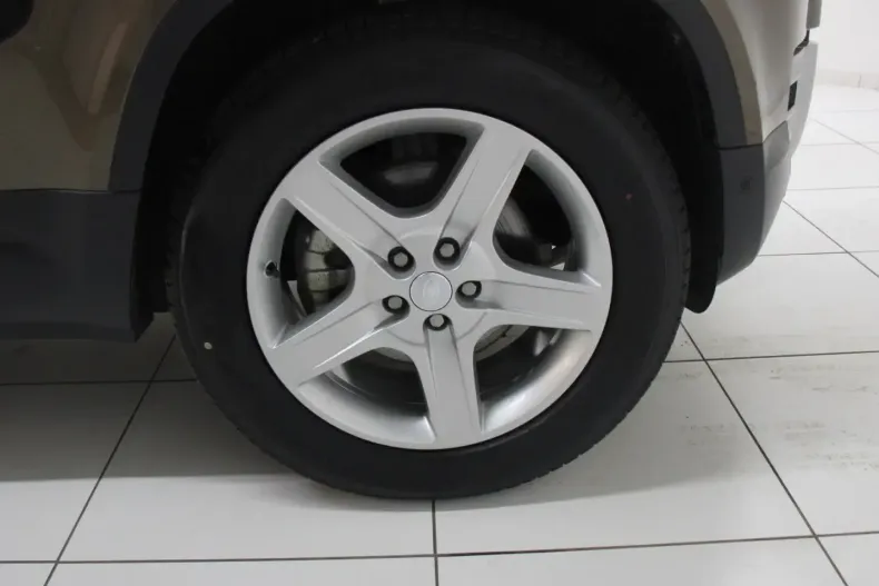 Land Rover Defender din 2024 cu 47.000 km - oferta LAN152624 - foto 19