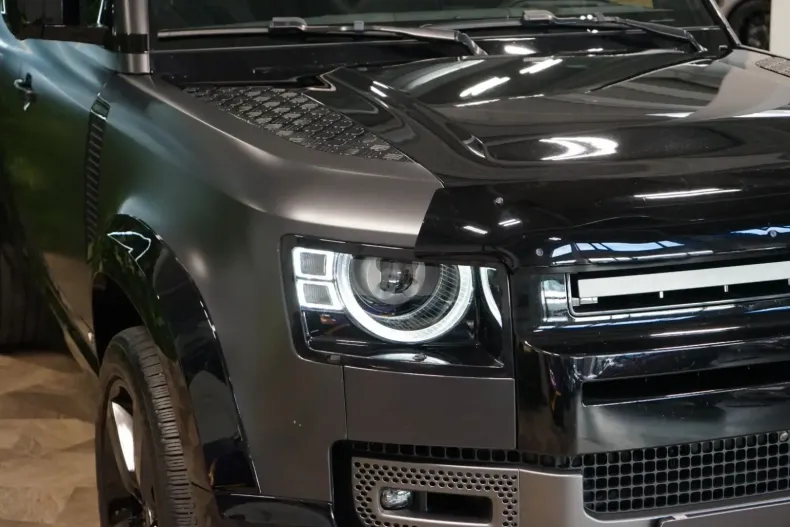 Land Rover Defender din 2023 cu 42.190 km - oferta LAN152625 - foto 5