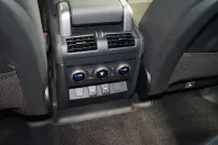 Land Rover Defender din 2023 cu 42.190 km - oferta LAN152625 - foto 22