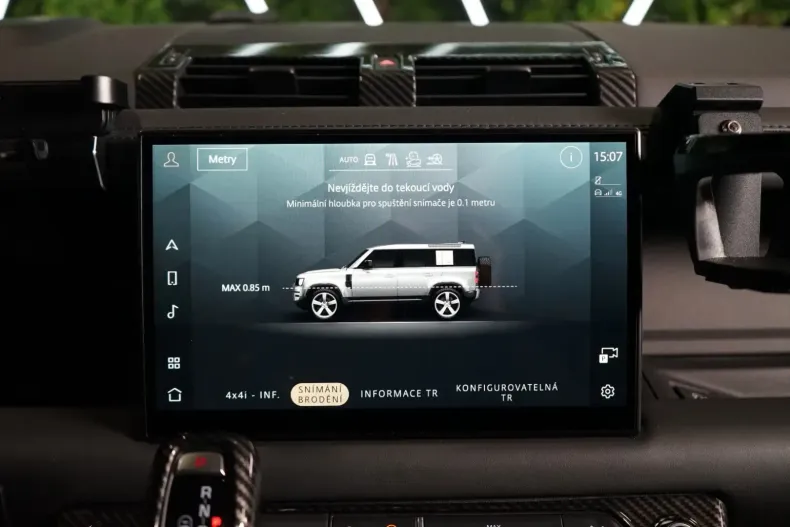 Land Rover Defender din 2023 cu 42.190 km - oferta LAN152625 - foto 37