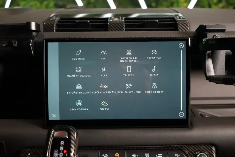 Land Rover Defender din 2023 cu 42.190 km - oferta LAN152625 - foto 43