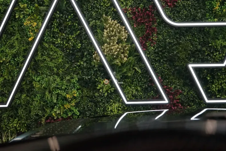 Land Rover Defender din 2023 cu 42.190 km - oferta LAN152625 - foto 44