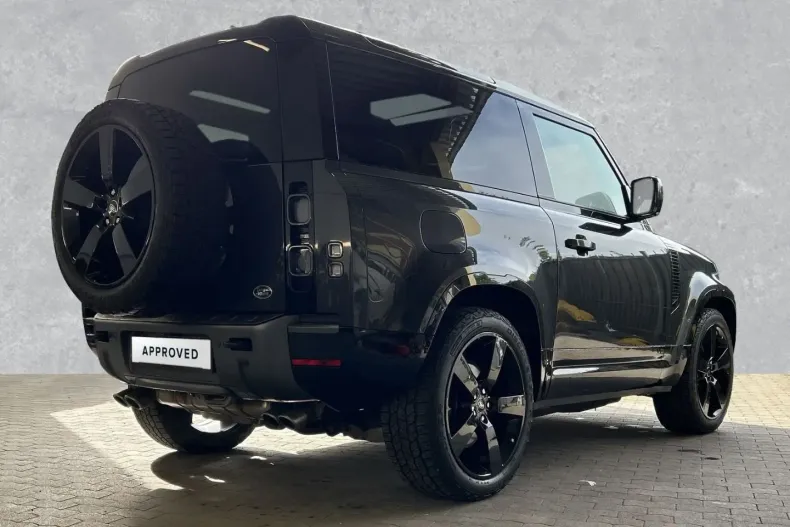 Land Rover Defender din 2023 cu 13.500 km - oferta LAN152626 - foto 2