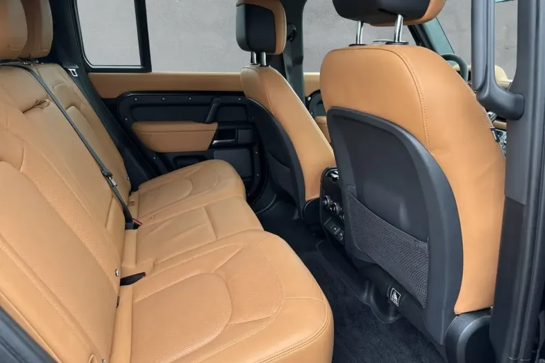 Land Rover Defender din 2023 cu 46.000 km - oferta LAN152627 - foto 5