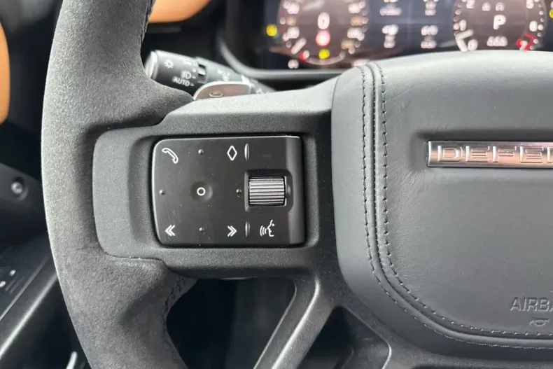 Land Rover Defender din 2023 cu 46.000 km - oferta LAN152627 - foto 20