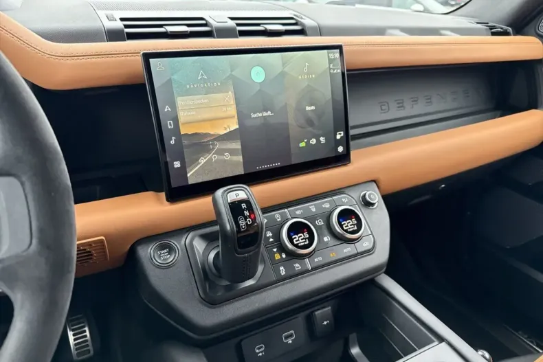 Land Rover Defender din 2023 cu 46.000 km - oferta LAN152627 - foto 22