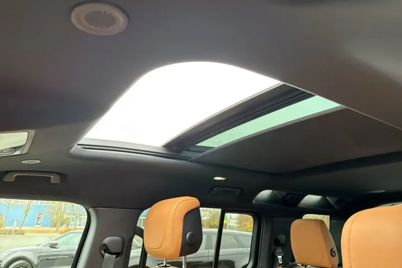 Land Rover Defender din 2023 cu 46.000 km - oferta LAN152627 - foto 26