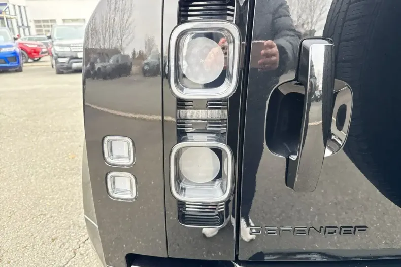 Land Rover Defender din 2023 cu 46.000 km - oferta LAN152627 - foto 31