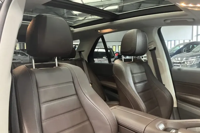 Mercedes-Benz GLE 450 din 2020 cu 48.580 km - oferta MER152632 - foto 13