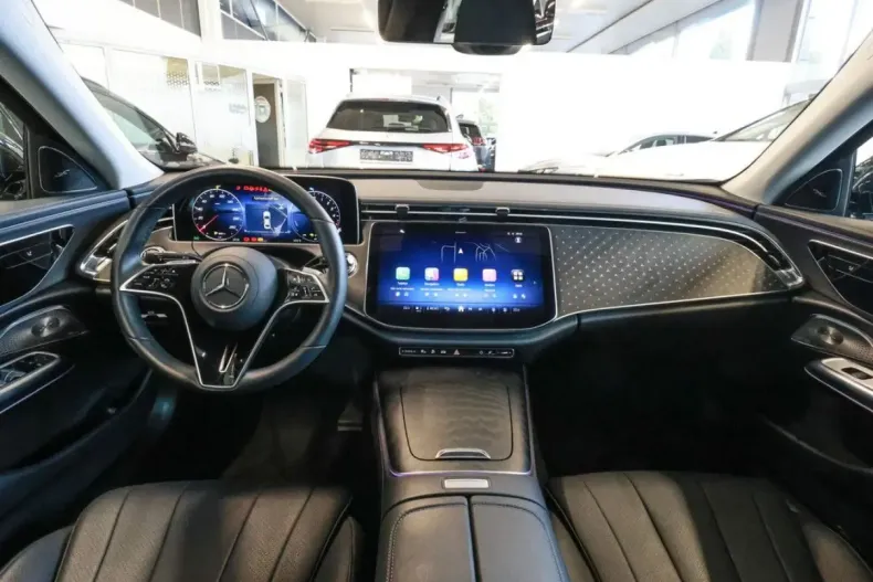 Mercedes-Benz E 300 din 2024 cu 34.843 km - oferta MER152637 - foto 2