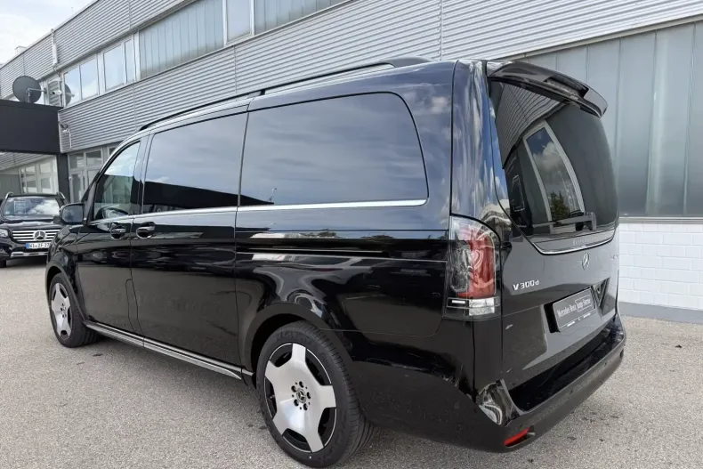 Mercedes-Benz V 300 din 2025 cu 8.000 km - oferta MER152651 - foto 3