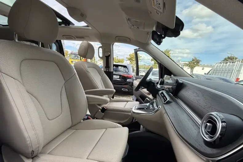 Mercedes-Benz V 300 din 2025 cu 8.000 km - oferta MER152651 - foto 11