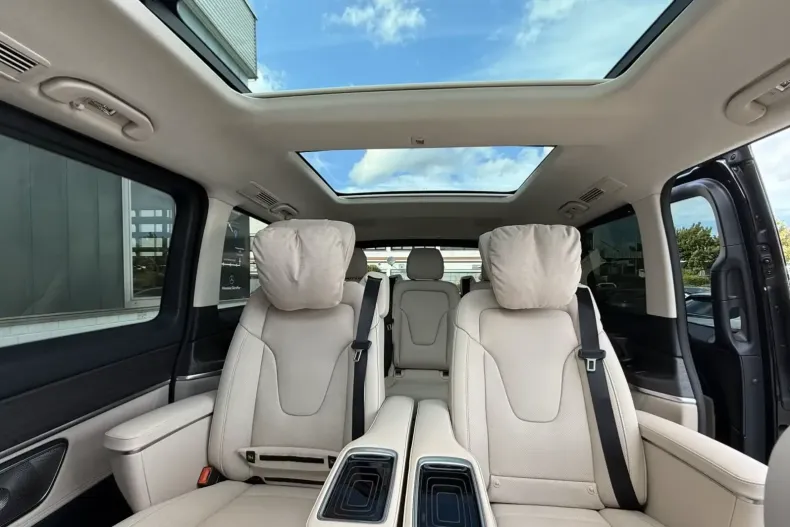 Mercedes-Benz V 300 din 2025 cu 8.000 km - oferta MER152651 - foto 18