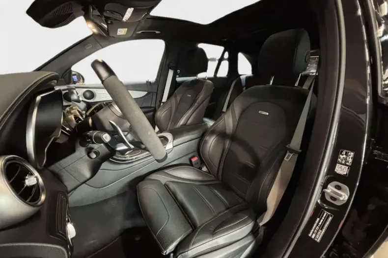 Mercedes-Benz GLC 63 AMG din 2022 cu 18.400 km - oferta MER152653 - foto 13