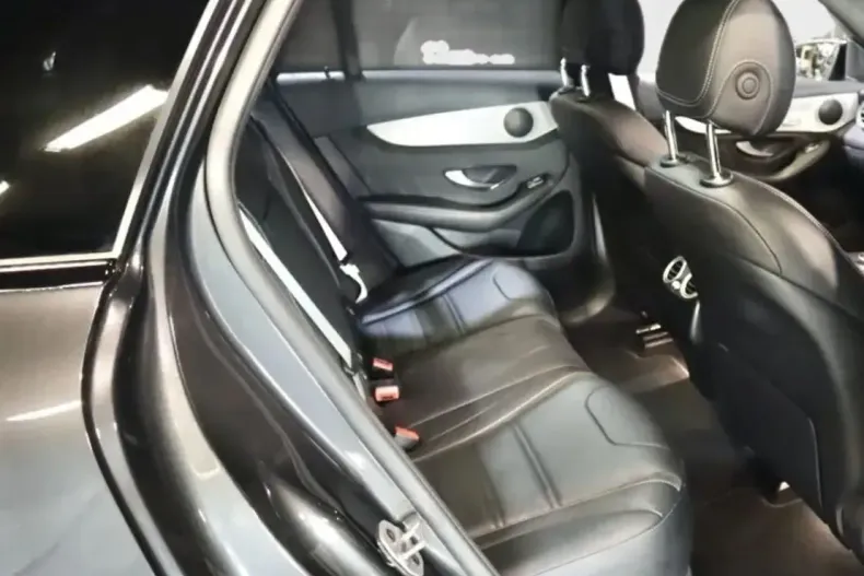 Mercedes-Benz GLC 63 AMG din 2022 cu 18.400 km - oferta MER152653 - foto 19