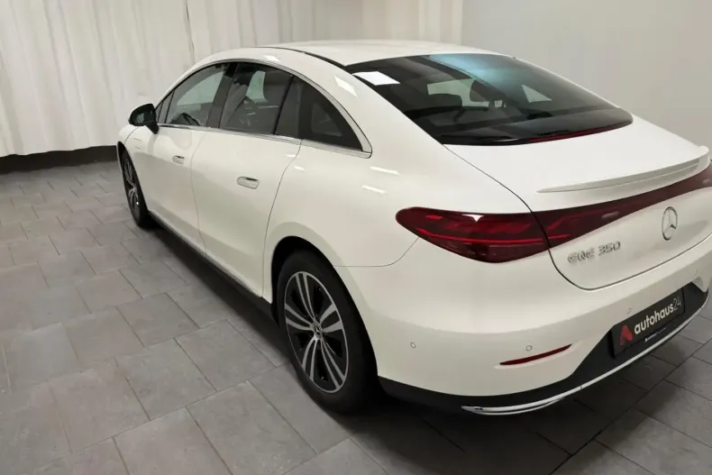 Mercedes-Benz EQE din 2022 cu 63.533 km - oferta MER152654 - foto 3