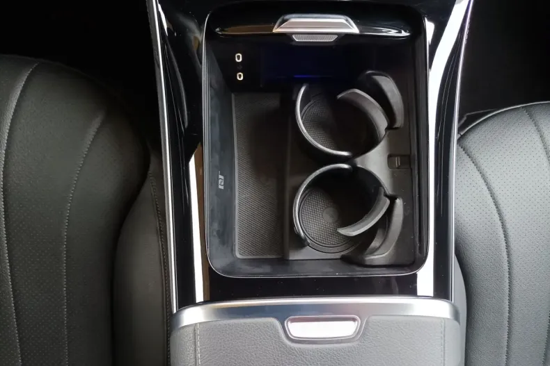 Mercedes-Benz EQE din 2022 cu 63.533 km - oferta MER152654 - foto 11