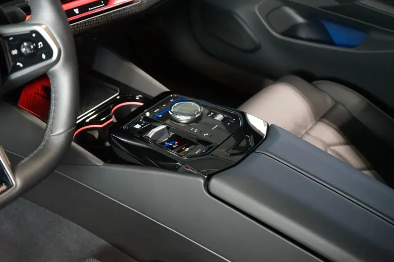 BMW 550 din 2024 cu 21.170 km - oferta BMW152658 - foto 14