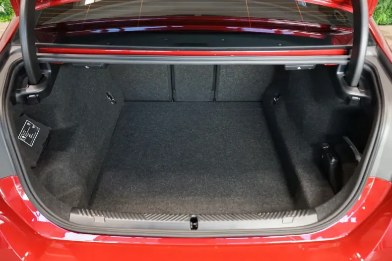 BMW 550 din 2024 cu 21.170 km - oferta BMW152658 - foto 18