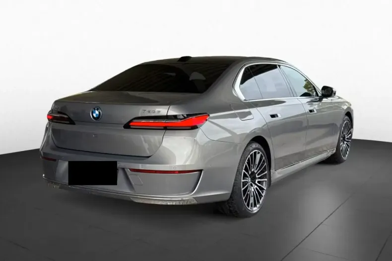 BMW 750 din 2024 cu 44.950 km - oferta BMW152663 - foto 3