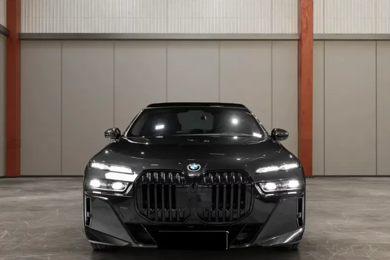 BMW 750 din 2023 cu 53.000 km - oferta BMW152664 - foto 2