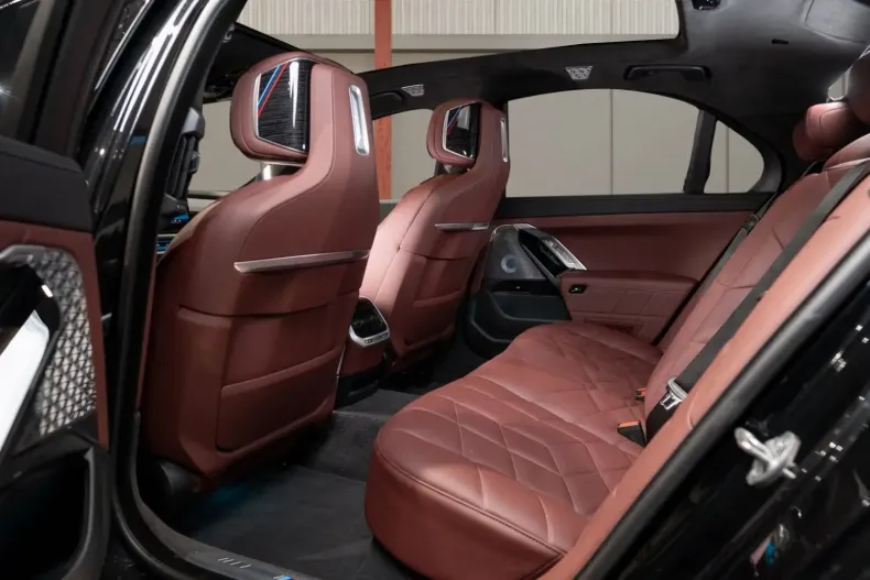 BMW 750 din 2023 cu 53.000 km - oferta BMW152664 - foto 13