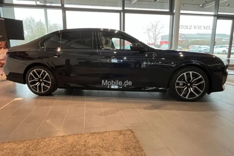 BMW 750 din 2024 cu 20.447 km - oferta BMW152666 - foto 4