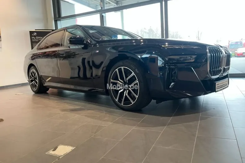 BMW 750 din 2024 cu 20.447 km - oferta BMW152666 - foto 7