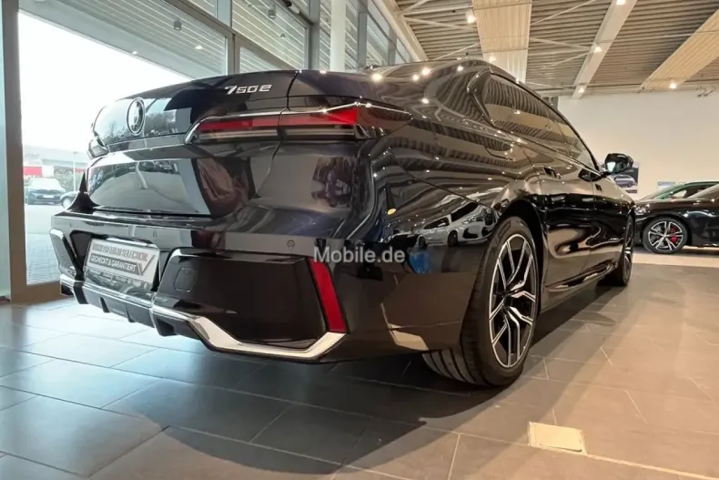 BMW 750 din 2024 cu 20.447 km - oferta BMW152666 - foto 9