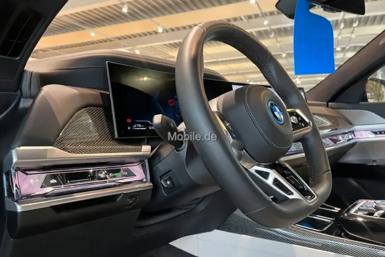 BMW 750 din 2024 cu 20.447 km - oferta BMW152666 - foto 23