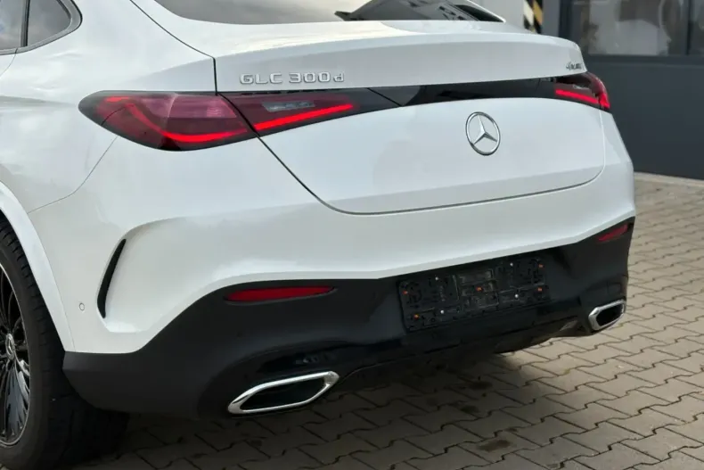 Mercedes-Benz GLC 300 din 2025 cu 15.100 km - oferta MER152668 - foto 10