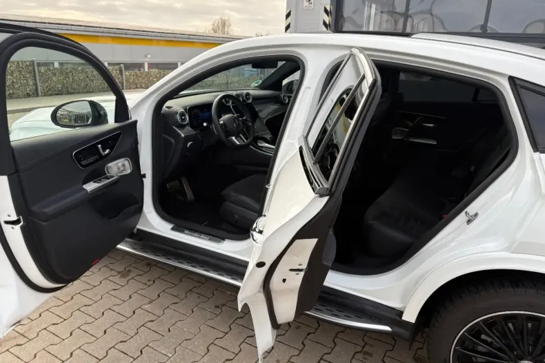 Mercedes-Benz GLC 300 din 2025 cu 15.100 km - oferta MER152668 - foto 12