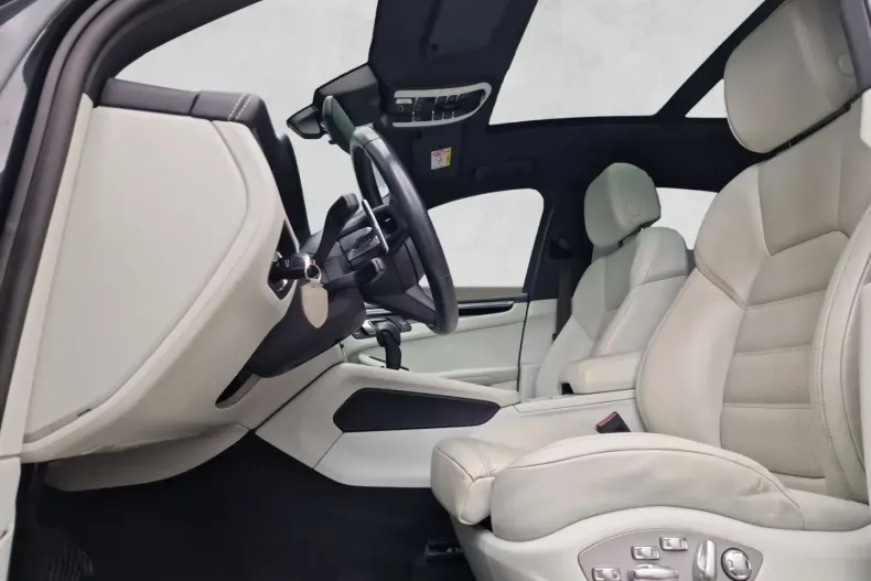 Porsche Macan din 2021 cu 79.408 km - oferta POR152669 - foto 4