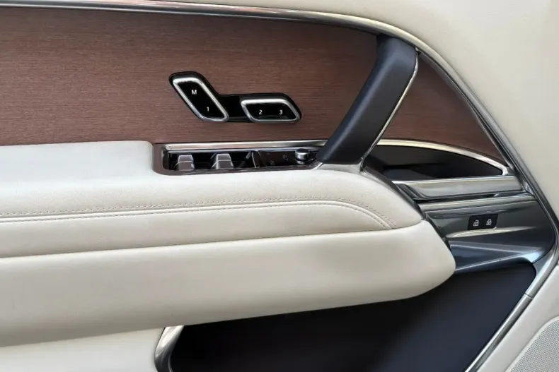 Land Rover Range Rover din 2022 cu 77.000 km - oferta LAN152671 - foto 11