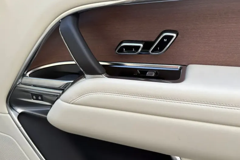 Land Rover Range Rover din 2022 cu 77.000 km - oferta LAN152671 - foto 15