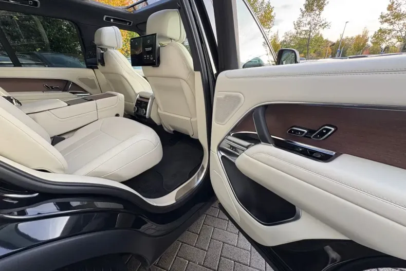 Land Rover Range Rover din 2022 cu 77.000 km - oferta LAN152671 - foto 23