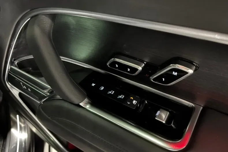 Land Rover Range Rover din 2023 cu 27.950 km - oferta LAN152672 - foto 23