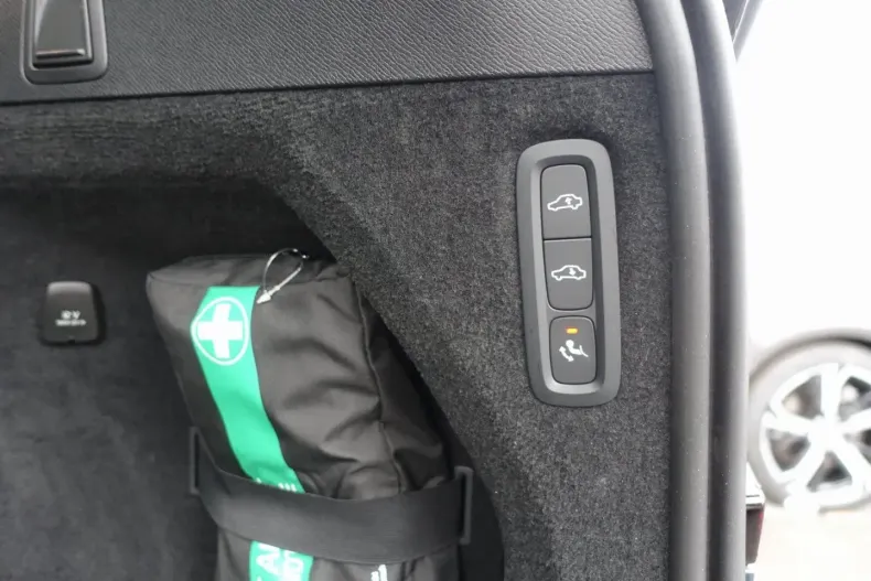 Volvo XC90 din 2025 cu 19.470 km - oferta VOL152677 - foto 12