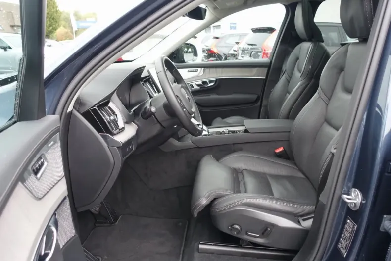 Volvo XC90 din 2025 cu 19.470 km - oferta VOL152677 - foto 16