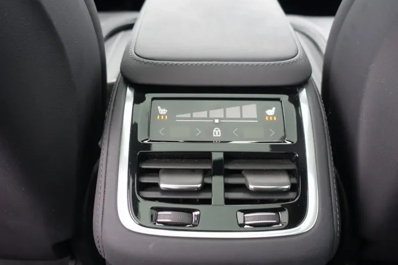 Volvo XC90 din 2025 cu 19.470 km - oferta VOL152677 - foto 17