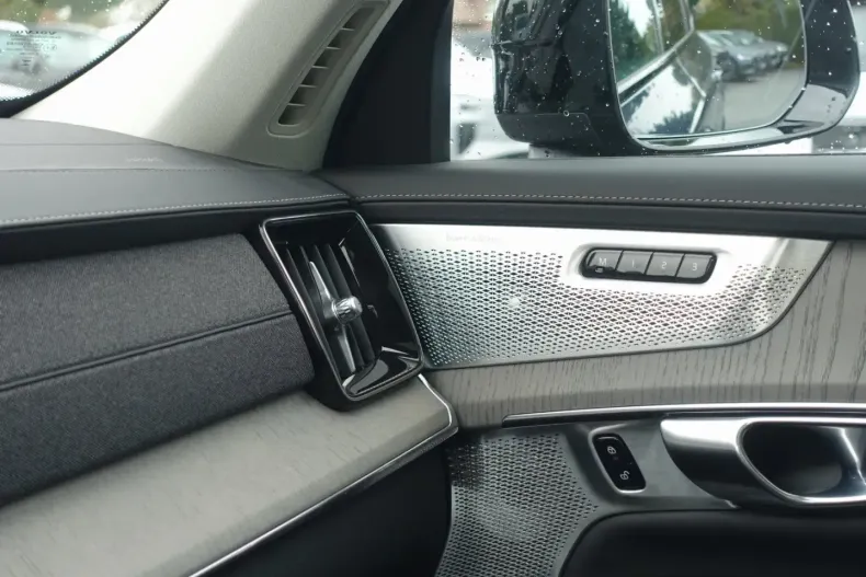 Volvo XC90 din 2025 cu 19.470 km - oferta VOL152677 - foto 18