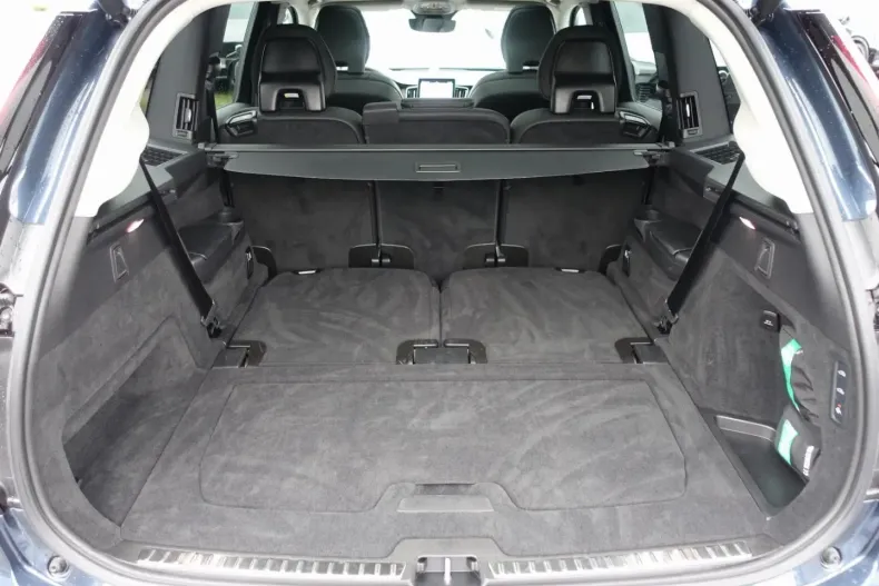 Volvo XC90 din 2025 cu 19.470 km - oferta VOL152677 - foto 27