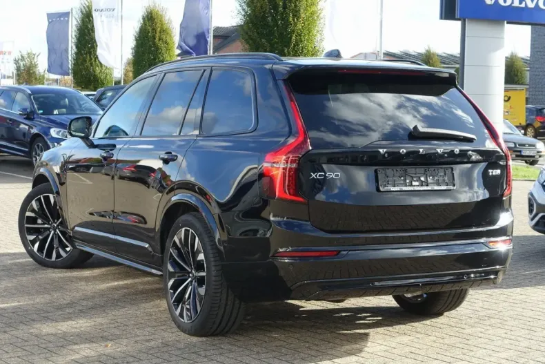 Volvo XC90 din 2025 cu 17.959 km - oferta VOL152678 - foto 3