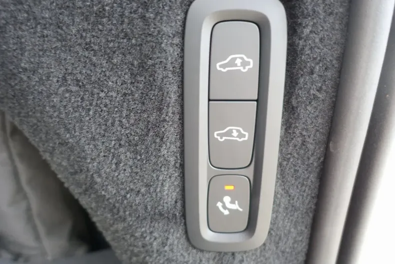 Volvo XC90 din 2025 cu 17.959 km - oferta VOL152678 - foto 11