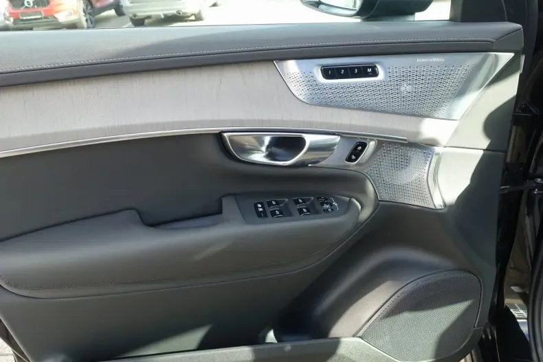 Volvo XC90 din 2025 cu 17.959 km - oferta VOL152678 - foto 19