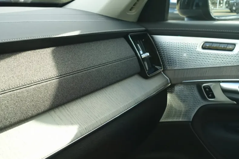 Volvo XC90 din 2025 cu 17.959 km - oferta VOL152678 - foto 26