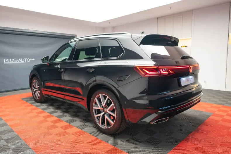 Volkswagen Touareg din 2025 cu 18.000 km - oferta VOL152679 - foto 4