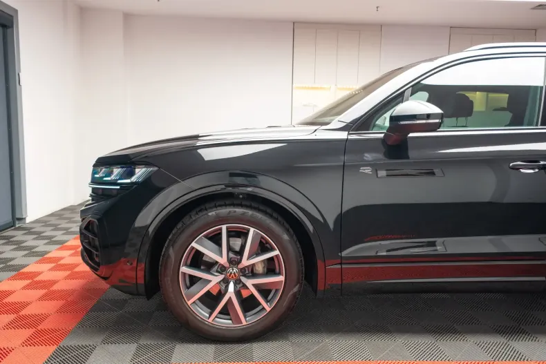 Volkswagen Touareg din 2025 cu 18.000 km - oferta VOL152679 - foto 11